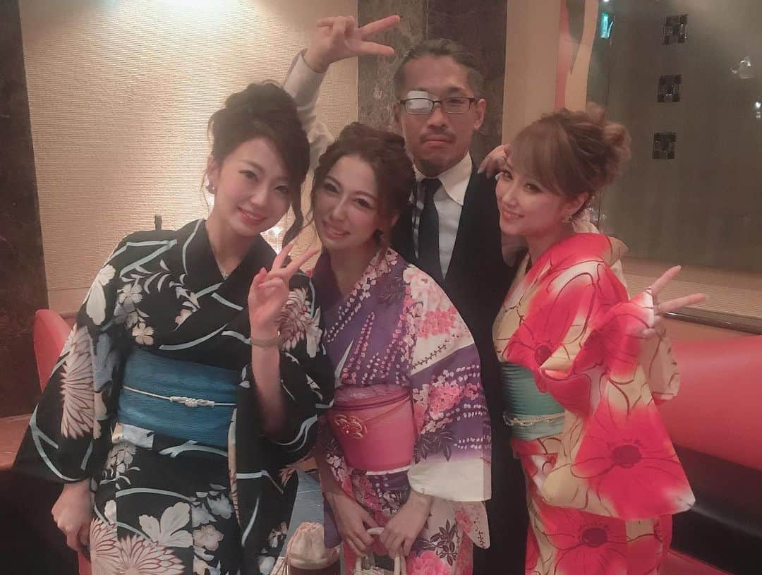 美沙さんのインスタグラム写真 - (美沙Instagram)「2019.08.16.17 今年初の浴衣2days👘❤️💜 . 仕事じゃなくてプライベートで浴衣着たいなぁ。 浴衣で花火大会とかお祭りとかデート希望🥺 . #浴衣 #夏 #祭 #花火 #デート #GRACE #グレイス #中洲 #キャバクラ #キャバ嬢」8月21日 13時02分 - misa0623r