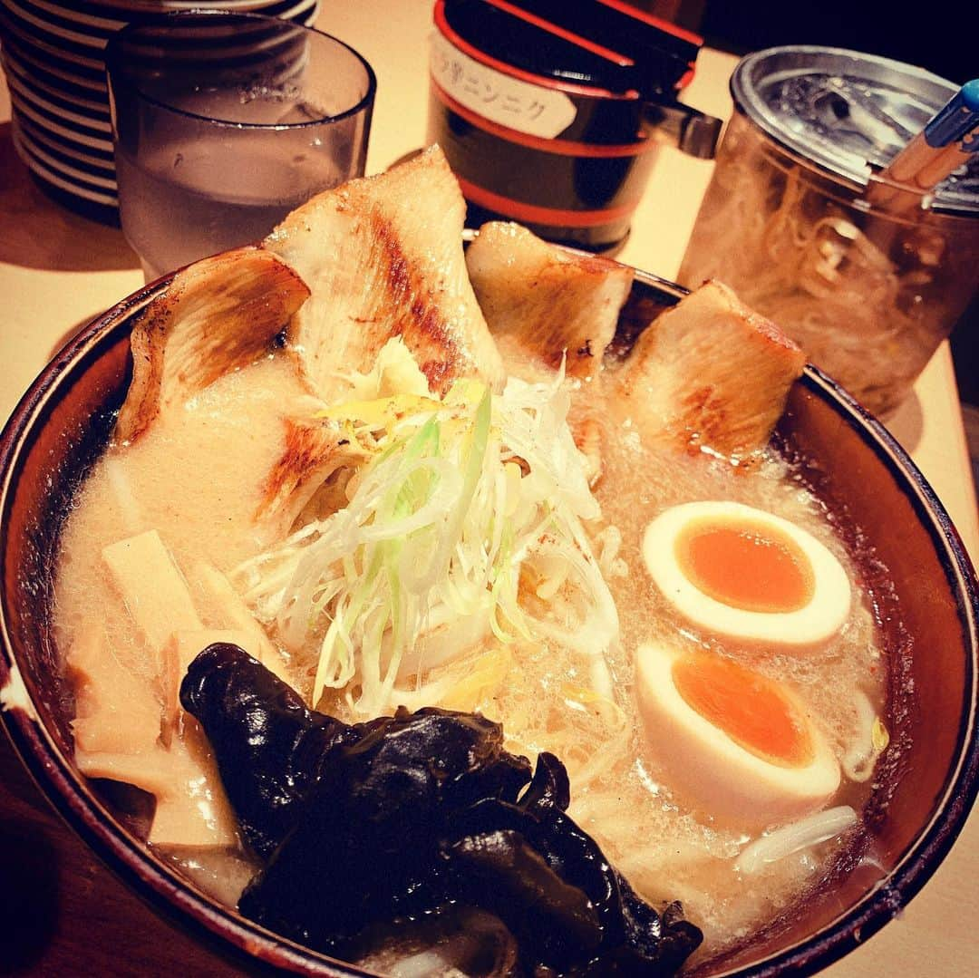 HIROさんのインスタグラム写真 - (HIROInstagram)「お台場をウロウロしてたらラーメン国技館(￣∇￣) #ラーメン国技館 #ラーメン #ディナー #東京 #グルメ #お台場 #みその」8月21日 18時56分 - hiro19770420