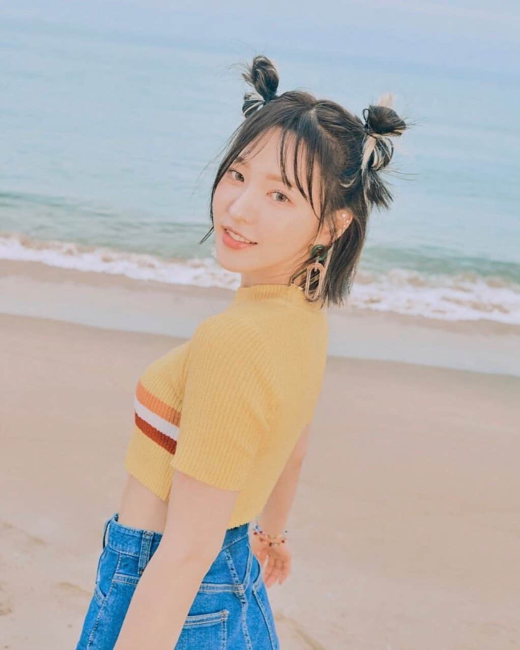 ウェンディ（ファンアカウント）のインスタグラム：「Favourite song from the album? 💙 #WENDY #웬디 #REDVELVET #레드벨벳」