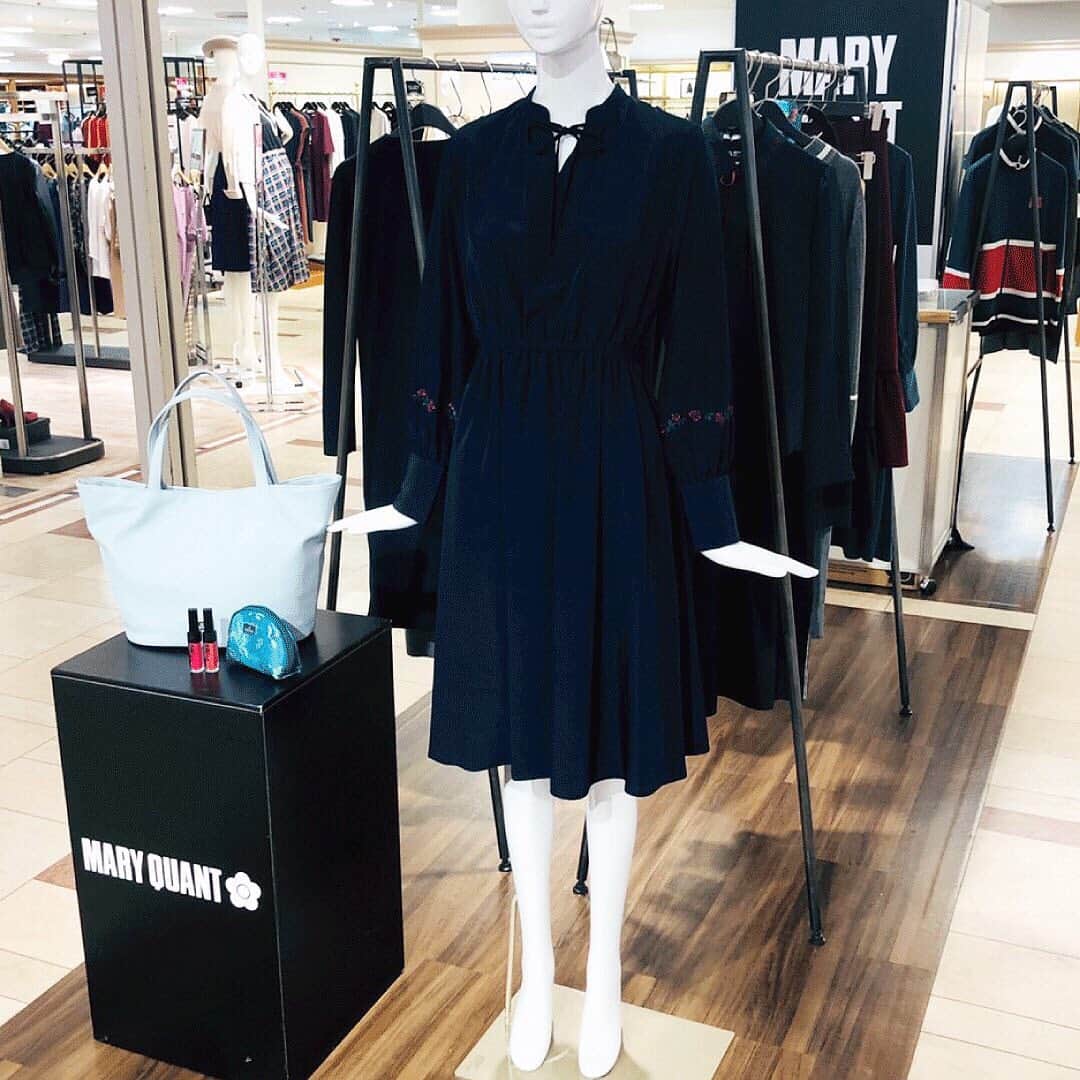 MARY QUANT officialさんのインスタグラム写真 - (MARY QUANT officialInstagram)「【そごう横浜店にて、ポップアップショップ開催中！】 - ポップアップショップでは“HYPER RETRO”をテーマにした秋の新色やファッションを展開。 メーク製品のタッチアップも行なっております。 8月26日（月）まで開催中。 - そごう横浜店3Fマリークヮントショップでは 季節のファッション&コスメアイテムを 沢山ご用意しております - お近くにお越しの際は、ぜひお立ち寄りくださいませ - #MARYQUANT #そごう横浜 #POPUPSHOP #HYPERRETRO #秋メイク #BEAUTY #NEWITEM #COSMETICS #秋のBeauty祭」8月21日 14時03分 - maryquant_official