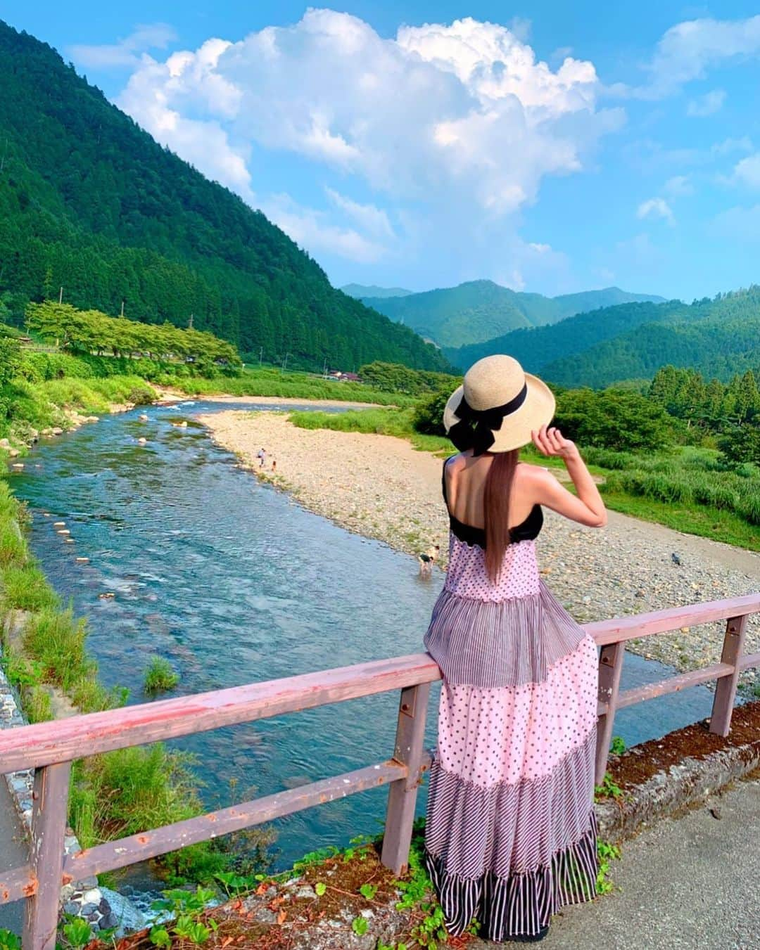 百合華さんのインスタグラム写真 - (百合華Instagram)「Thank you Hunting mentor ❤️﻿ ﻿ I love Miyama ,Thanks to you 🥰﻿ ﻿ #京都 ﻿ #南丹市 ﻿ #美山 ﻿ #美山町 ﻿ #お師匠様﻿ #ありがとう﻿ #感謝﻿ #山遊び﻿ #川遊び﻿ #ハンティング﻿ #hunter ﻿ #hunting」8月21日 14時16分 - yurika.lovelily