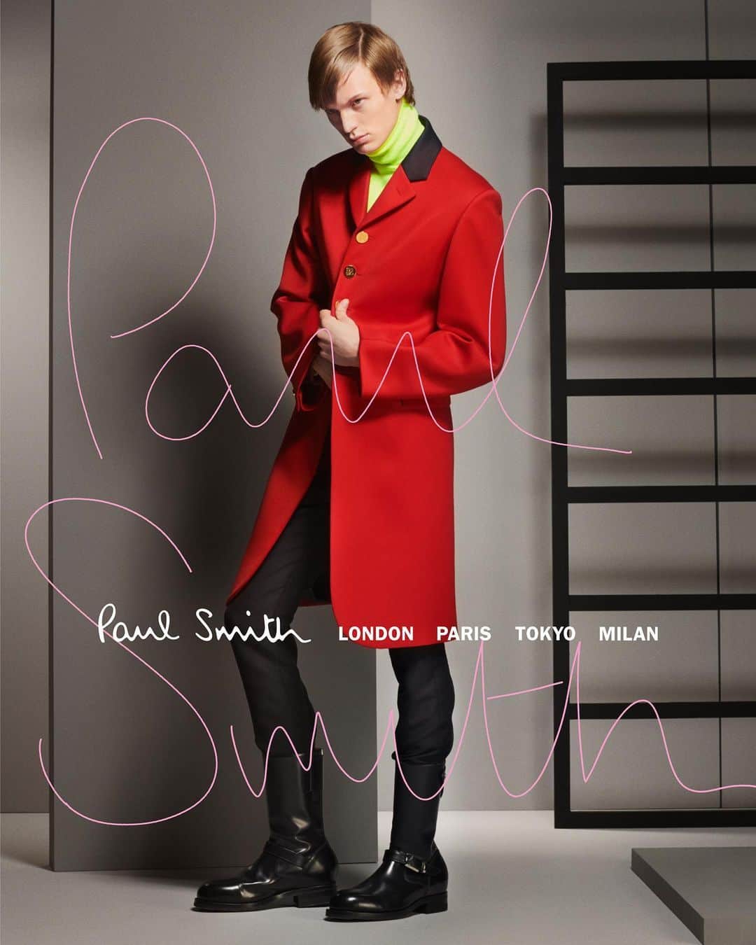 のインスタグラム：「#PaulSmith’s latest campaign remembers Paul’s beginnings as a shopkeeper in Nottingham.  Read more and shop the collection now on PaulSmith.com.  #PaulSmithAW19 #campaign #model」