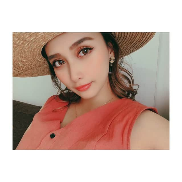 望月リカさんのインスタグラム写真 - (望月リカInstagram)「. . もおすぐ臨月🥺🧡🧡 . あっという間すぎたな〜 (まだ出産してない。笑) . . #マタニティ生活 #マタニティ#36週  #35週#マタニティコーデ #ままコーデ  #ママリ#りかちゅん#全身撮るの忘れた #フォロー#mama#me#make . .」8月21日 14時52分 - rikachun_08