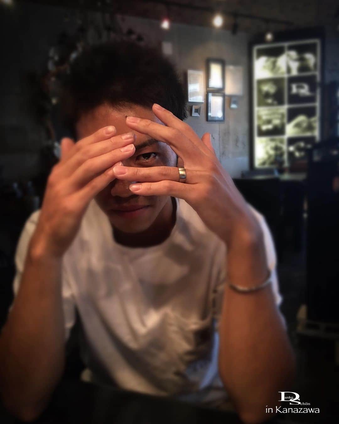 Danke schön ダンケ 金沢 結婚指輪 鍛造さんのインスタグラム写真 - (Danke schön ダンケ 金沢 結婚指輪 鍛造Instagram)「・ ・ ・ この目ヂカラで 選び抜いた結婚指輪 ‼︎ ・ ・ 「太いだけ…」とは 言わせません🤭 ・ ・ 🇩🇪クリスチャンバウアーらしい 「鍛造削り出し」が溢れる ・ ・ 粋な形状の指輪で これからの結婚生活の年輪を この指輪に刻み込みながら 生涯かけて『経年変化』を楽しむ‼︎ ・ ・ これが 成し得る モノこそが 『 結婚指輪 』に相応しい🤝 ・ ・ と！まぁこんな感じで ・ ・ これから産まれてくる子にも 語り継いでいってくれると思います👍🏻 ・ ・ ・ ・ 鍛造削り出し 🇩🇪クリスチャンバウアー 専門店 『  Danke schön 』 ・ ・ ・ ・ ・ ——Danke————————————— ▪︎トップページ 🔜 @danke2005 ———————————schön———— ・ ・ #クリスチャンバウアー #ドイツ製 #christianbauer #ダンケ #金沢結婚指輪 #結婚指輪 #婚約指輪 #鍛造指輪 #2019秋婚  #2019冬婚 #プロポーズリング#経年変化 #ブライダルリング  #福井結婚指輪 #ポルシェ #メルセデスベンツ #マリッジリング #ブライダル #切削 #ブライダルフェア#結婚記念日 #クリスチャンバウアー金沢 #ポリッシュ  #結婚指輪金沢  #結婚指輪選び #結婚準備  #富山結婚指輪 #鍛造リング #メンズブライダル #メンズリング」8月21日 15時09分 - danke2005