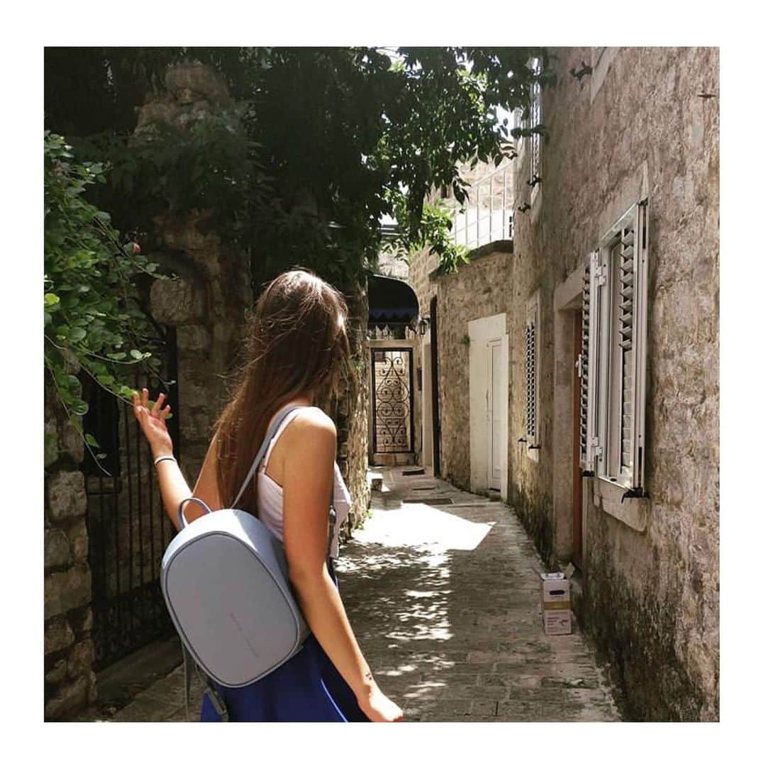 XD Designさんのインスタグラム写真 - (XD DesignInstagram)「Discovering the old town 🙌 #budva #Montenegro 🇲🇪 @shm.ria ⠀⠀⠀⠀⠀⠀⠀⠀⠀ ⠀⠀⠀⠀⠀⠀⠀⠀⠀ ⠀⠀⠀⠀⠀⠀⠀⠀⠀ • • #xddesign #madeformodernnomads #bobbyelle #xddesignbobby #antitheftbag #instatravel #travelers #packandgo #travellifestyle #travelgear #photooftheday #journey #globetrotter #keepexploring #modernnomad #gotyourback #travelmore #digitalnomad #doyoutravel #thetraveltag #travelfun #globelletravels #femmetravel #adventureseekers #adventuretraveler #passportlife #wanderlust #elletravel」8月21日 15時25分 - xddesign