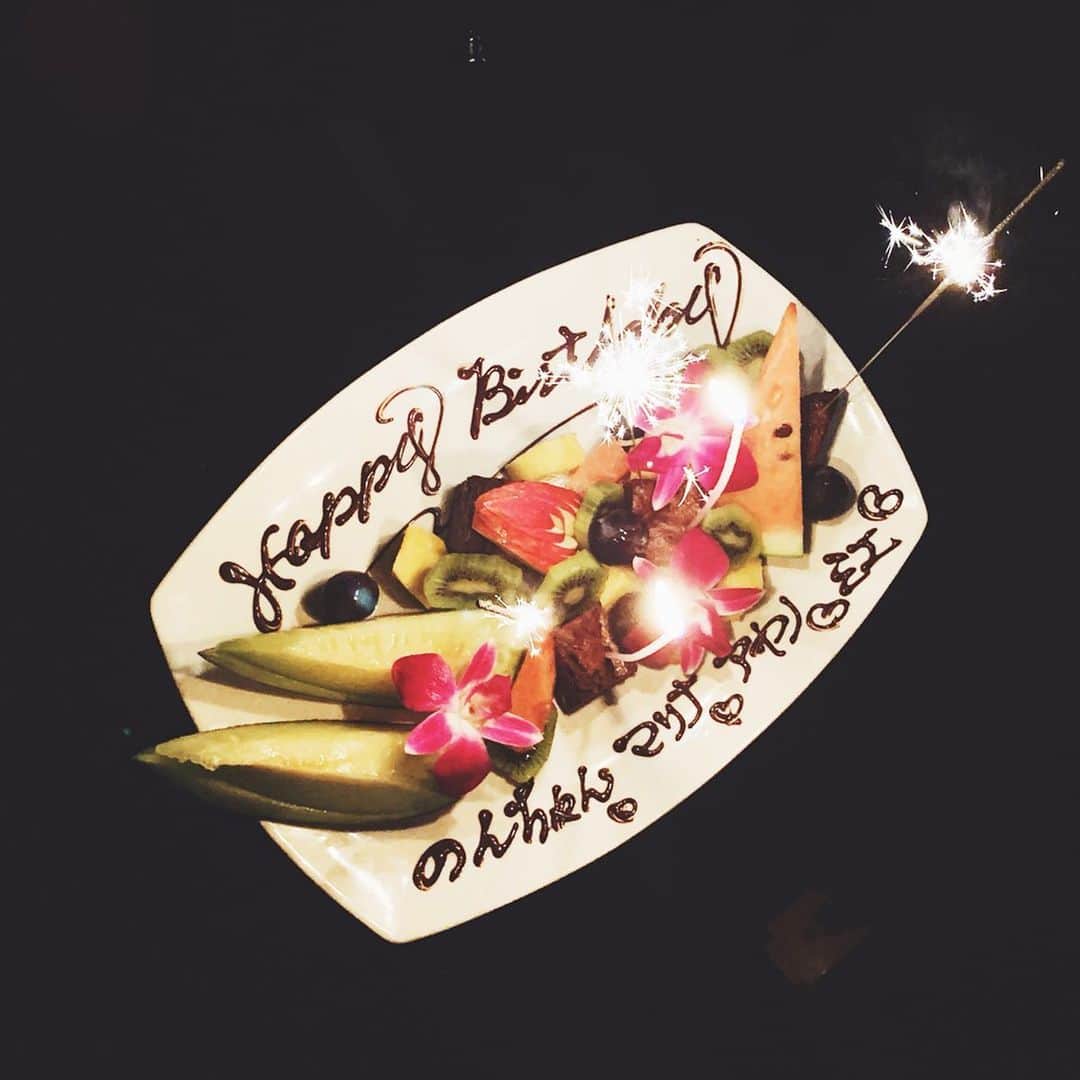 薗田杏奈さんのインスタグラム写真 - (薗田杏奈Instagram)「Happy Birthday, dear my love friend's❤️💋 ⠀ TORAのママがいっぱい😍 本当にいつもありがとう🧡 ⠀ #happybirthday #love」8月21日 15時31分 - love.byanna