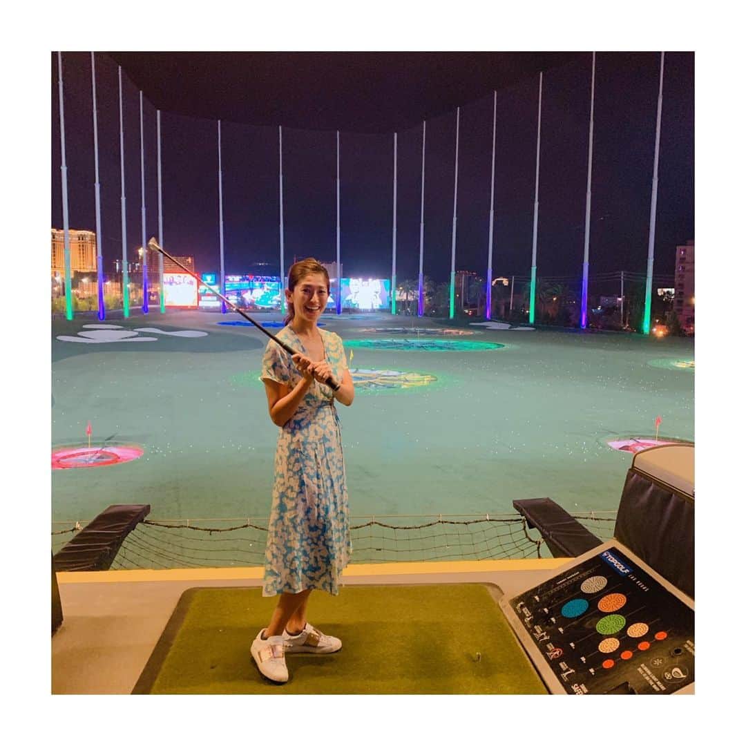 森下千里のインスタグラム：「まさか、みんなでtop golf.  うれしーーーうれしーーーーー😭😭😭 .  ご飯の後にふらーーっとね⛳️ 初めてクラブを握る人も みーーんなで楽しめて、 あー、こんな場所が日本にもあったらいいのに！！！ と思いました。  ゴルフがもっと身近な存在になったらいいのにね⛳️😊 . . #コストダウンプリーズ #golf #ゴルフ  #ラスベガス #topgolf #トップゴルフ #ゴルフと生活を近づける」