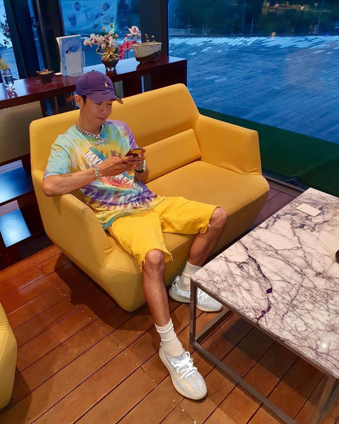 ダリ のインスタグラム：「😈😇💜💛」