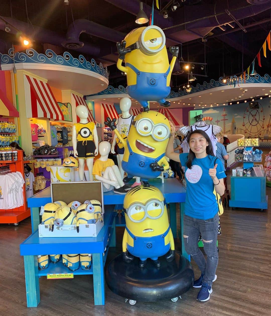 WU Yueのインスタグラム：「8/19/2019 #universalstudios」