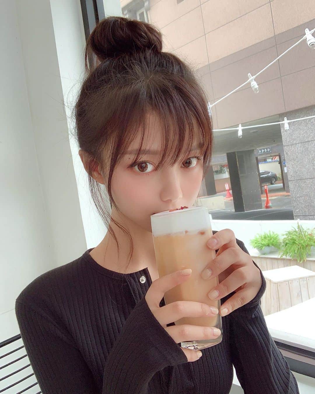 Chuuのインスタグラム：「울산 카페도 와써효🍂✨#층운카페」
