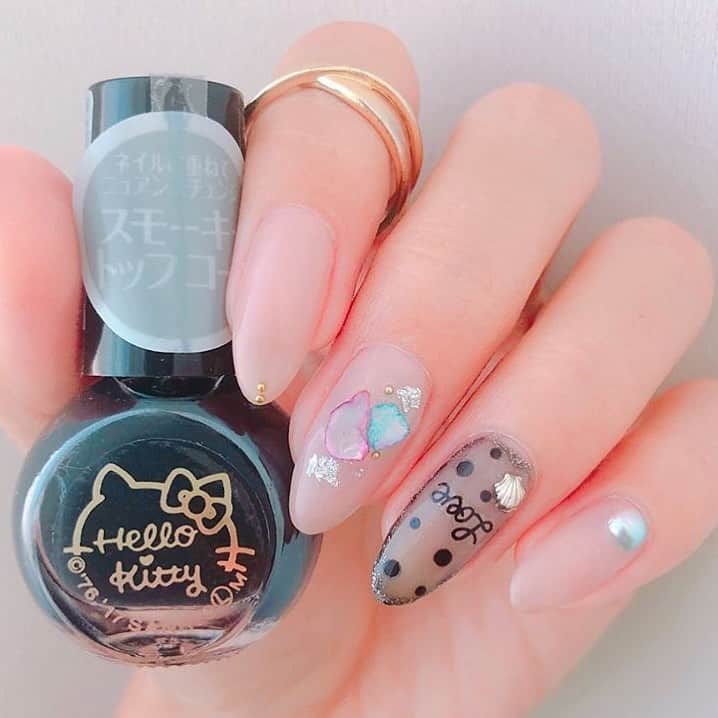 Locariのインスタグラム：「次の週末はセフルネイルで指先からお洒落を楽しんで💕 100円ショップのネイルアイテムも上手に活用するすれば一気に華やかな印象に☺️✨ @taki.nail  さんのインスタを参考にしてみてください💅 ． ． #ネイル #ネイルアート #ニュアンスネイル #大人ネイル #セルフネイル #シンプルネイル #個性派ネイル #ショートネイル #シェルネイル #ネイル好きな人と繋がりたい #トレンドネイル #クリアネイル #キラキラネイル #天然石ネイル #おしゃれネイル」