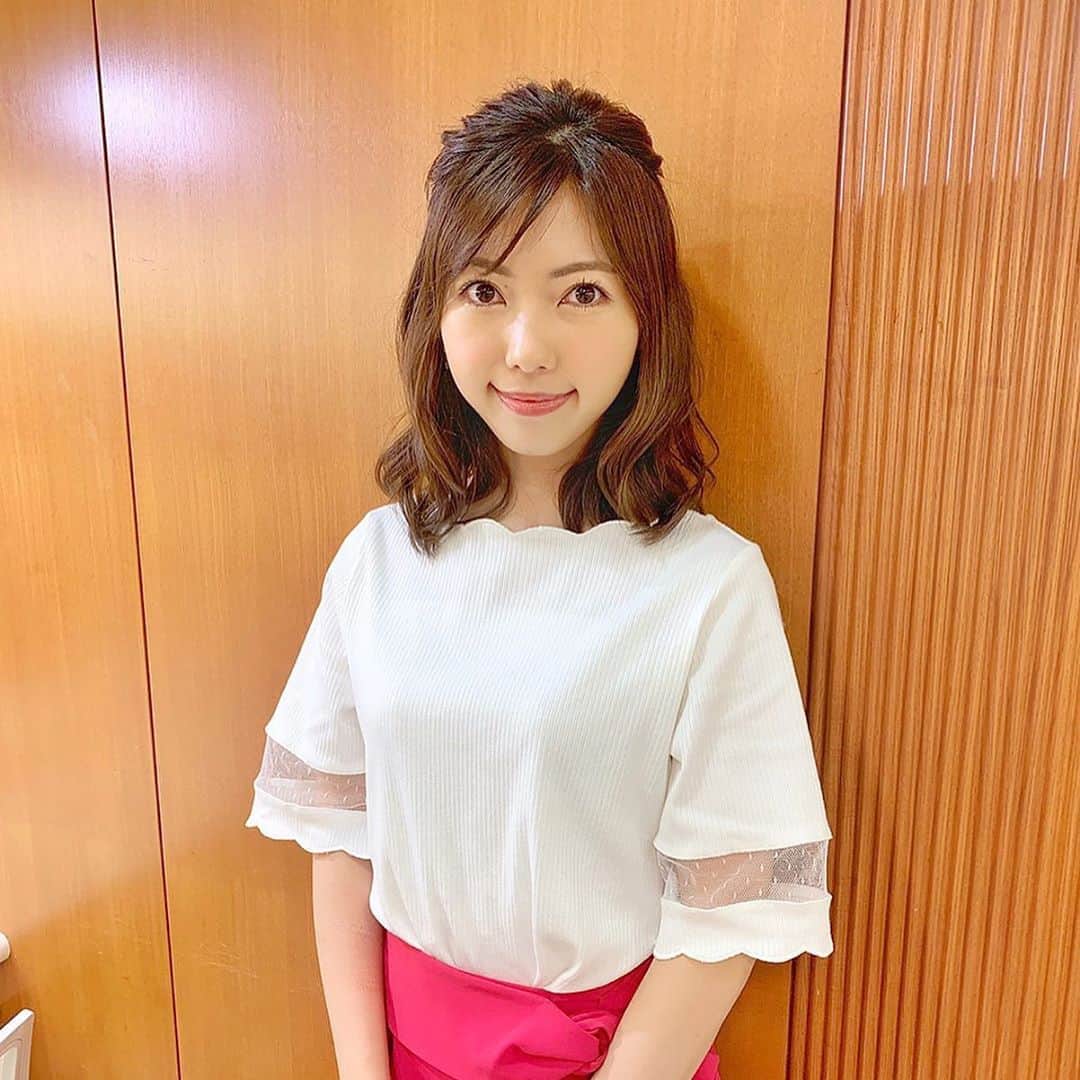 川又智菜美のインスタグラム：「はやドキ💕﻿ 今日もありがとうございました😊﻿ ﻿ 気づけば8月もあと2週😳﻿ 皆さん夏を感じること何かしましたか？🌻﻿ ﻿ #私はそうめんを食べました﻿ 憧れの#流しそうめん いつかやってみたいなぁ🤔﻿ #tbs #はやドキ #アナウンサー #セントフォース ﻿ #川又智菜美 #衣装」