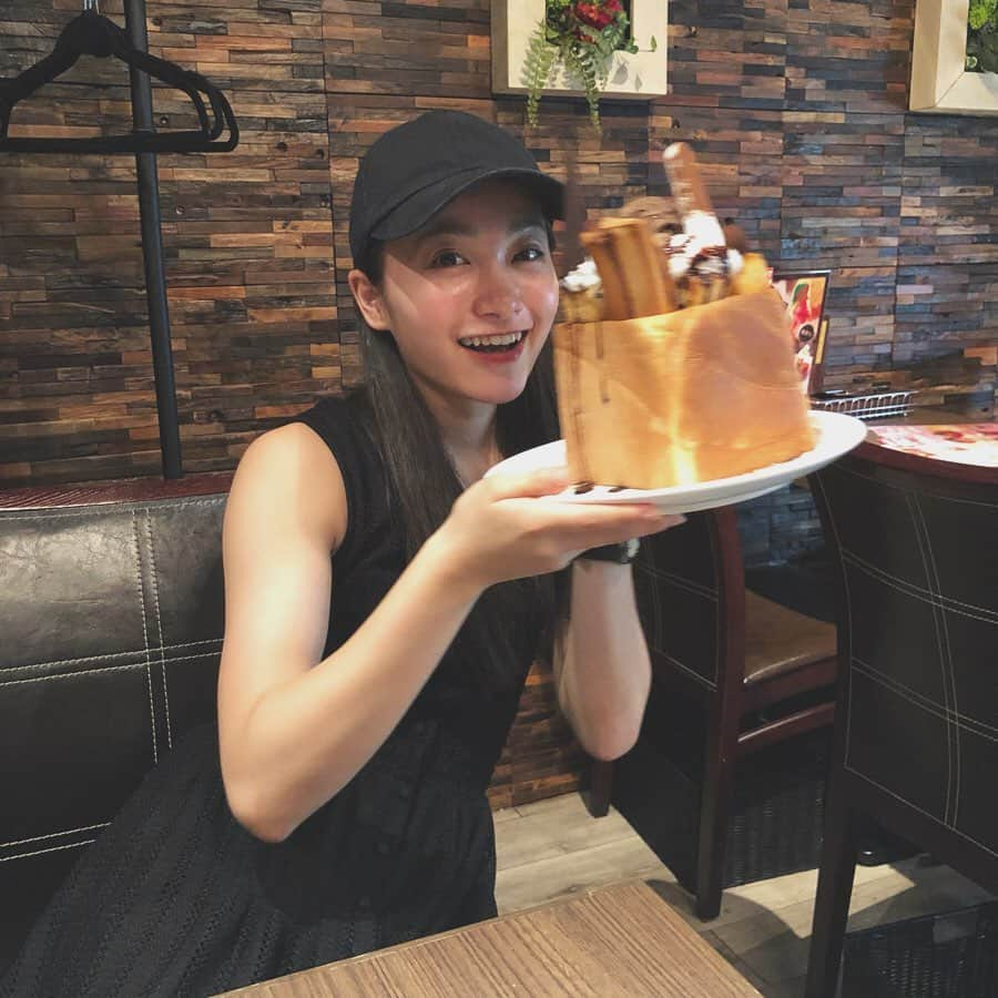 福田愛依さんのインスタグラム写真 - (福田愛依Instagram)「パン好きにはたまらん、、、！！☺︎❤︎ このボリューミー最高でした！も、もちろん、１人で欲張ったわけじゃない😇  #パン #スイーツ #めいもぐ #ハニトー #新宿カフェ」8月21日 17時11分 - meii_cheer