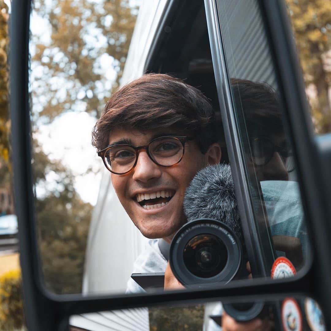 YouTubeさんのインスタグラム写真 - (YouTubeInstagram)「#CreatorOnTheRise @zach.levet covers everything from navigating college as an aspiring profressional runner to his new journey into van life! 🏃‍♂️Join him along for the ride and subscribe to his channel. Link in bio. 👆」8月22日 3時19分 - youtube