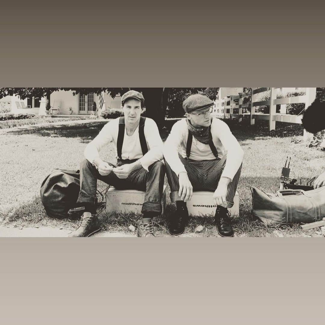 ジェイク・オーウェンさんのインスタグラム写真 - (ジェイク・オーウェンInstagram)「Day 2.  1940’s.  #❤️story #homemade」8月22日 3時40分 - jakeowenofficial