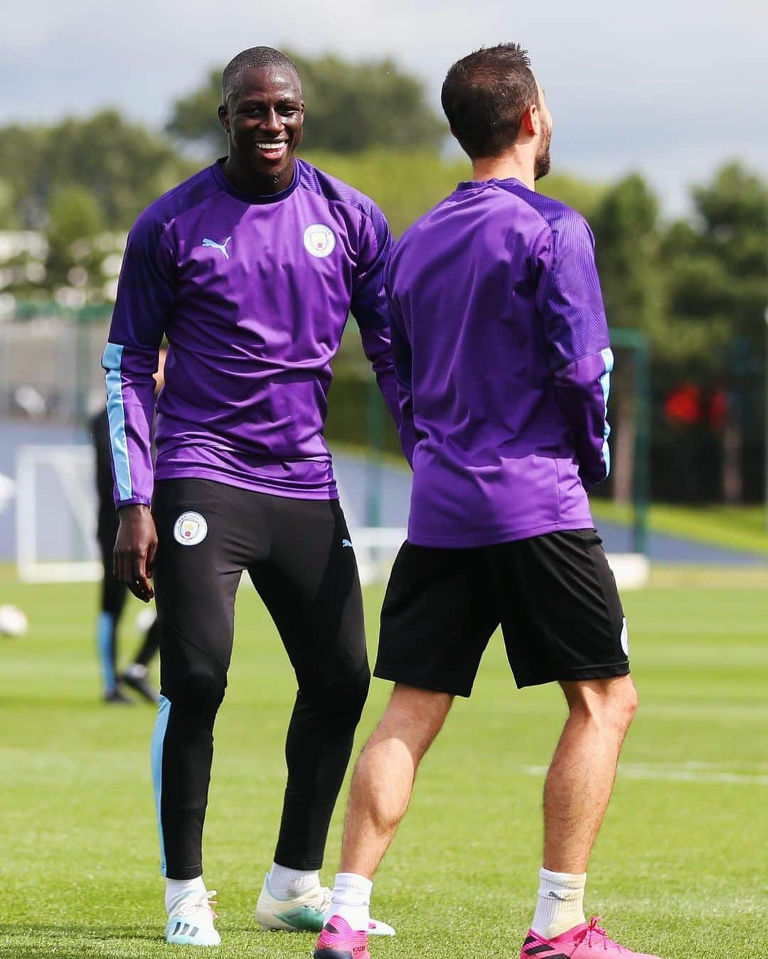 バンジャマン・メンディのインスタグラム：「Alhamdulillah 😁💙 @mancity」