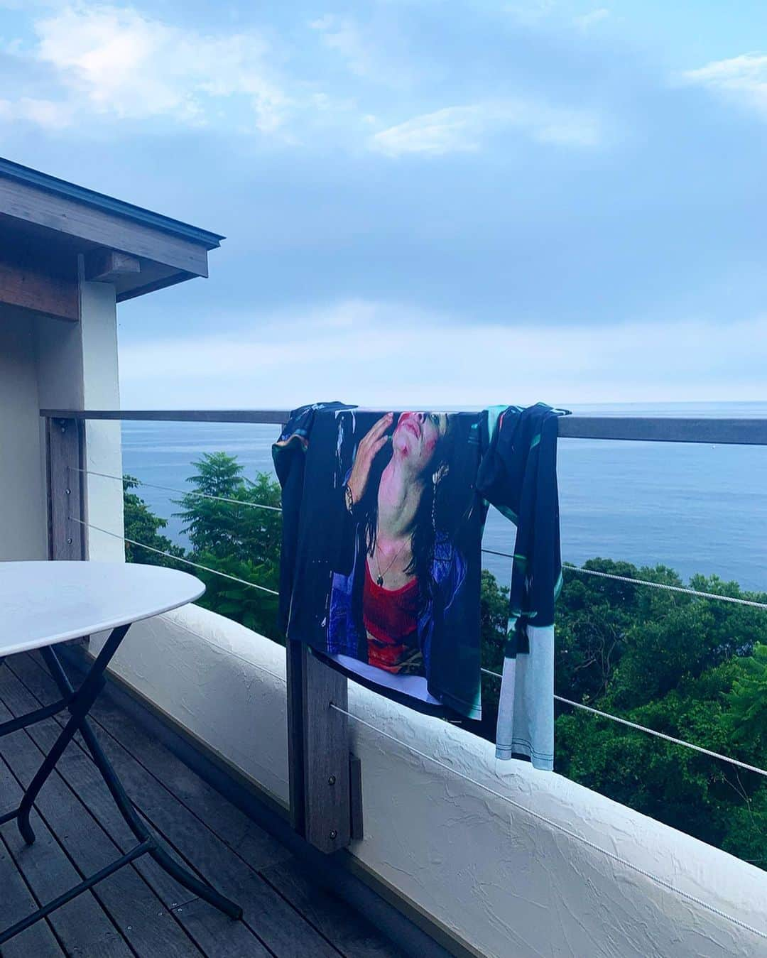 Nao Takahashi SHIMA Harajukuさんのインスタグラム写真 - (Nao Takahashi SHIMA HarajukuInstagram)「I got here to have summer chill, and I recognized what should I do through reading my vible.」8月21日 19時09分 - naotakahashi31