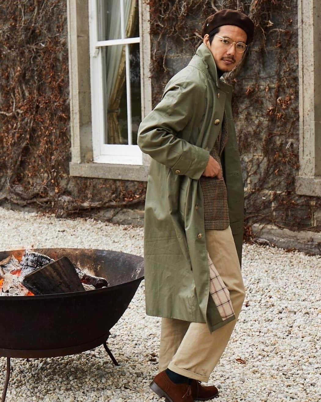 Shuhei Nishiguchiさんのインスタグラム写真 - (Shuhei NishiguchiInstagram)「"Keep touching Nature" Country gentleman in front of country house. ・ ・ Tap for Brands ・ #instastyle #instafashion #picoftheday #mensstreetstyle #helen_kaminski #kaminskiman #kaminskicollective #woolmark #woolmarkcompanyjp #sartorial #sartoriale #dapper #trend #influence #gentleman #bestoftheday #vintagestyle #vintagewear #spezzatura #ootd #outfitmen」8月21日 19時14分 - shuhei_nishiguchi