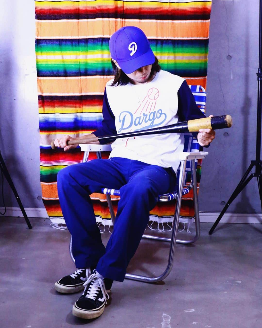 DARGO T-shirt &Sign Artさんのインスタグラム写真 - (DARGO T-shirt &Sign ArtInstagram)「DARGO 2019 Mid Summer Mood. "THE EXHIBITION OF LOCALISM" See You Later! 🇺🇸⚾️ ------------------------ 【DARGO】 "Dodgers" Logo BASE BALL T-shirt color：WHITE × NAVY size：S, M, L Hand Printed in Kumamoto, Japan. 7.1onz Heayv Weight. 100% USA COTTON & PRE-SHRUNK FIT. 水性ラバーインク3版構成 - BB CAP…9月再入荷予定。 詳細後日おしらせいたします。 ------------------------- DARGO Hand Screen Printed T-shirt Printed in Kumamoto, Japan. ------------------------- #dargojapan #dargo2019ss #kumamoto #vintagestyle  #california #californiastyle #熊本 #熊本tシャツ #熊本市 #アメカジ #tシャツ #メジャーリーグ #アメカジスタイル」8月21日 19時26分 - dargo_japan