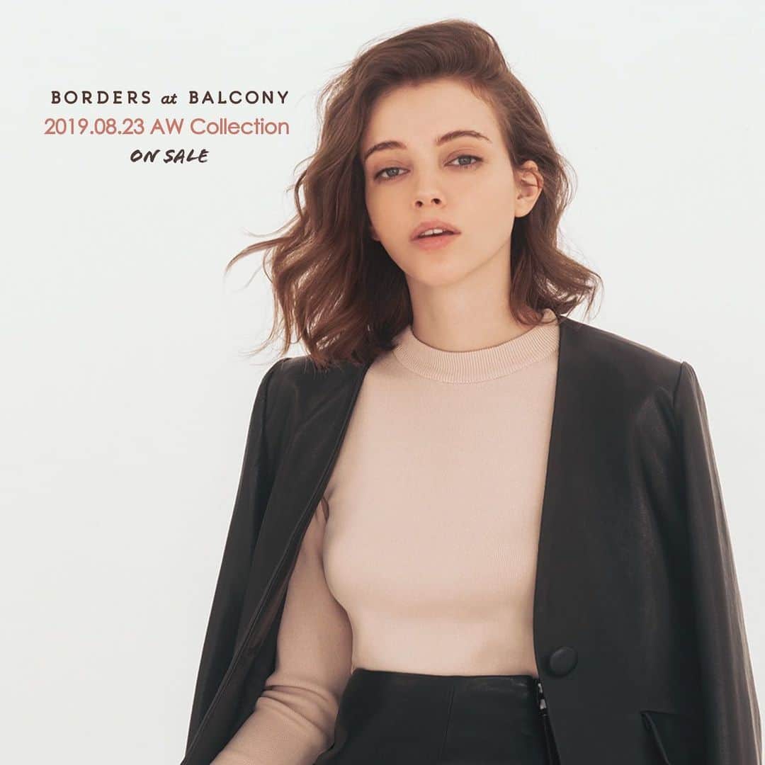BORDERS at BALCONYのインスタグラム：「皆様、大変おまたせいたしました‼  今週の金曜日8/23、@bordersatbalcony_officail の #2019AW 新商品がオンラインショップにて発売いたします。  第一弾は大人気のツイルシリーズ、レーヨンニットシリーズと #gymwear です。  #borders の人気商品、今回もお見逃しなく‼⁠⠀」