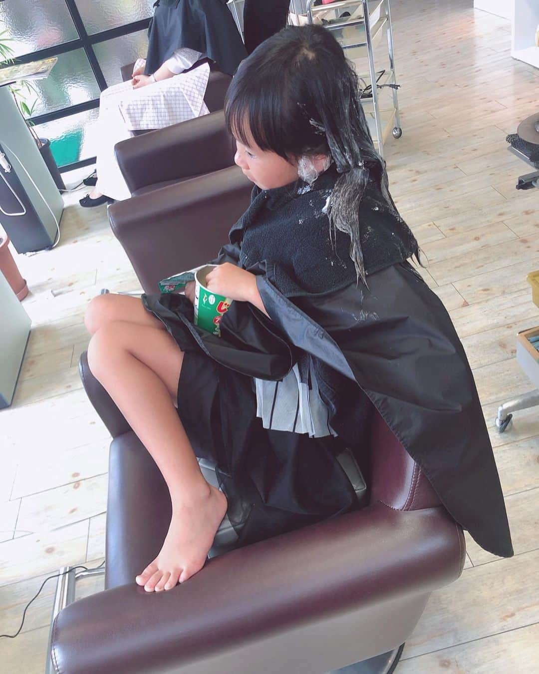 堀えりかさんのインスタグラム写真 - (堀えりかInstagram)「今日はネイルと美容院💅💇‍♀️ 姪っ子ちゃんはもうすぐ夏休み終わるから黒染め👍 . .  #ネイル #ルブタン風ネイル #美容院 #メンテナンスday」8月21日 20時17分 - xerikax143