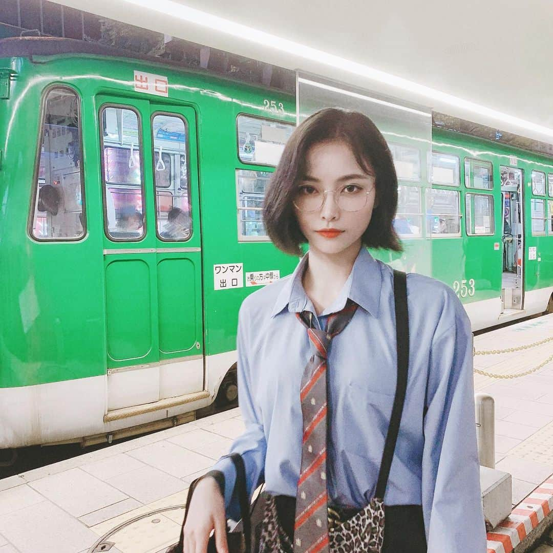 KIKIさんのインスタグラム写真 - (KIKIInstagram)「我终于连上ins了！！！😀🚃」8月21日 20時47分 - hellokiki77