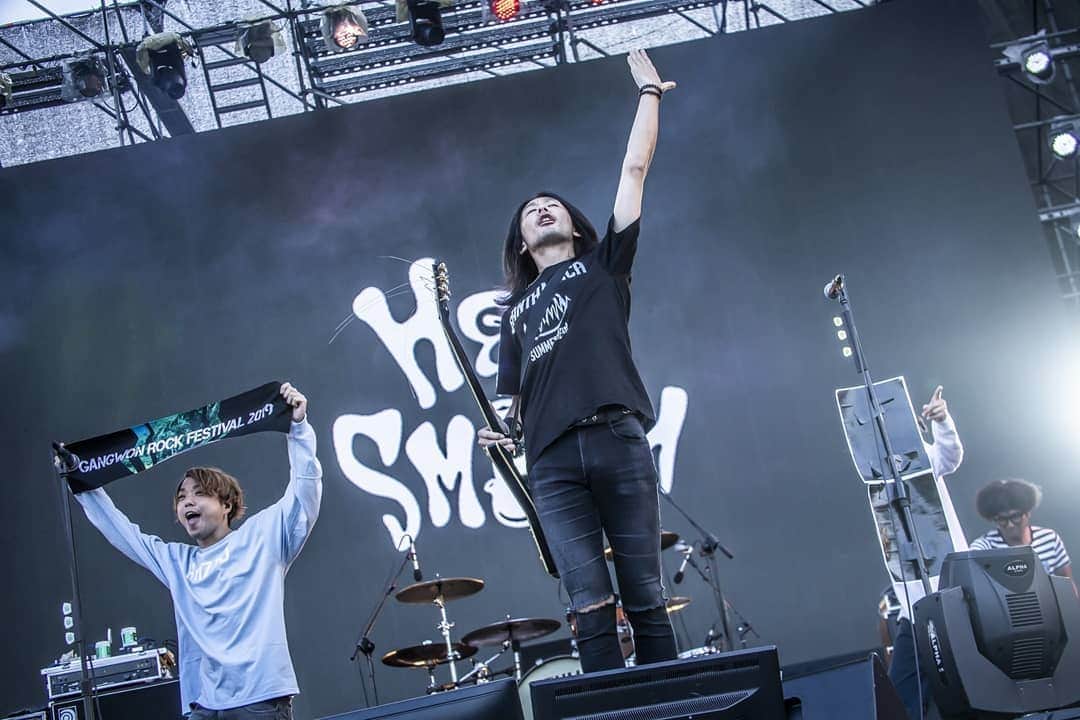 HEY-SMITHのインスタグラム：「8/18(日) 韓国 江原道インジェ芝生球場及び昭陽江 “GANGWON ROCK FESTIVAL 2019” photo by @hayachinphoto」