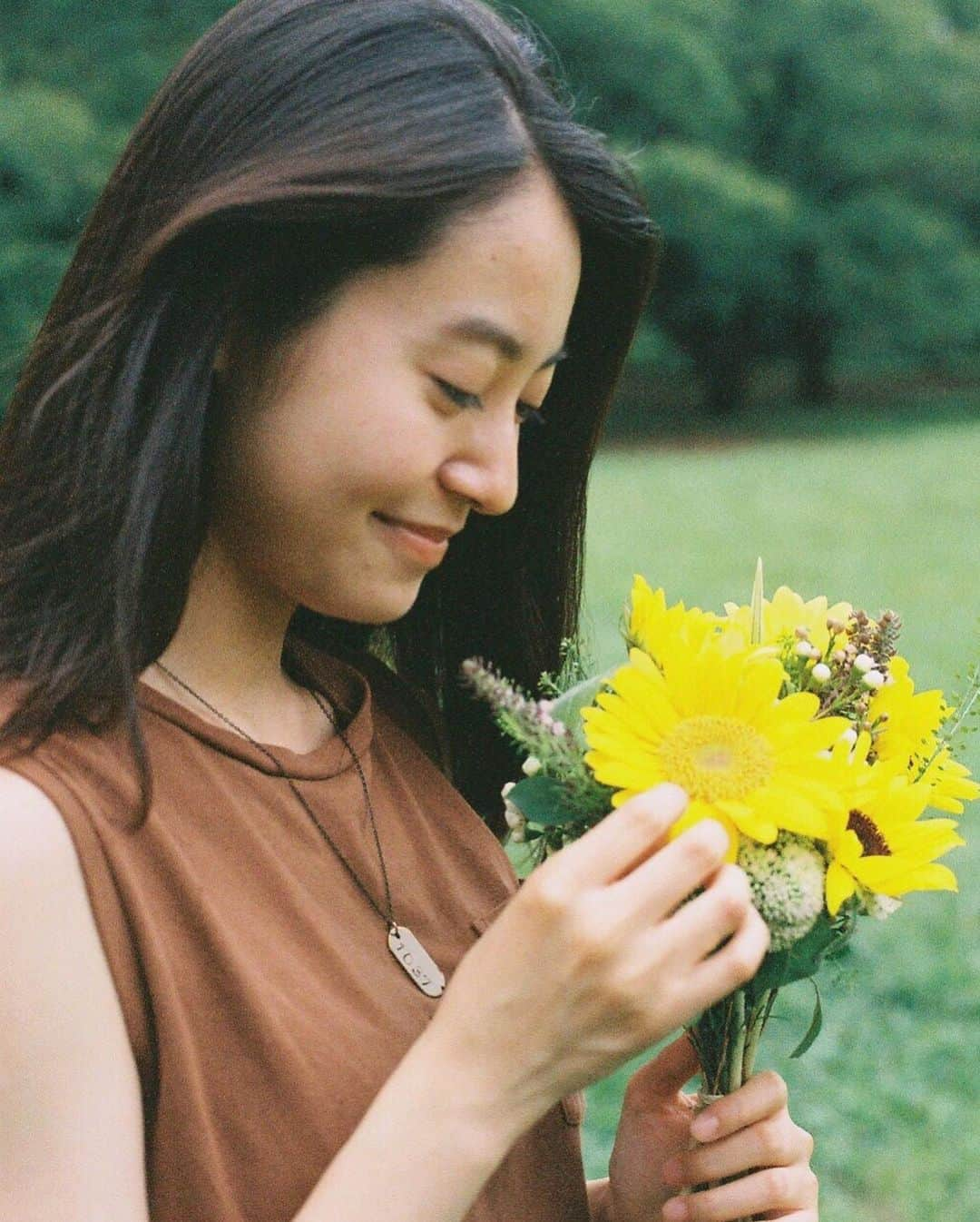 田辺桃子さんのインスタグラム写真 - (田辺桃子Instagram)「今日で20歳になりやしたー✌︎﻿ ﻿ 特に心境の変化は見られません。笑﻿ ﻿ ﻿ もっともっとかっこいい人になりたいです﻿ ﻿ 何よりも後悔しない日々にします﻿ ﻿ ﻿ これからもどうぞ宜しく。🕺🏼」8月21日 21時42分 - momoko__tanabe