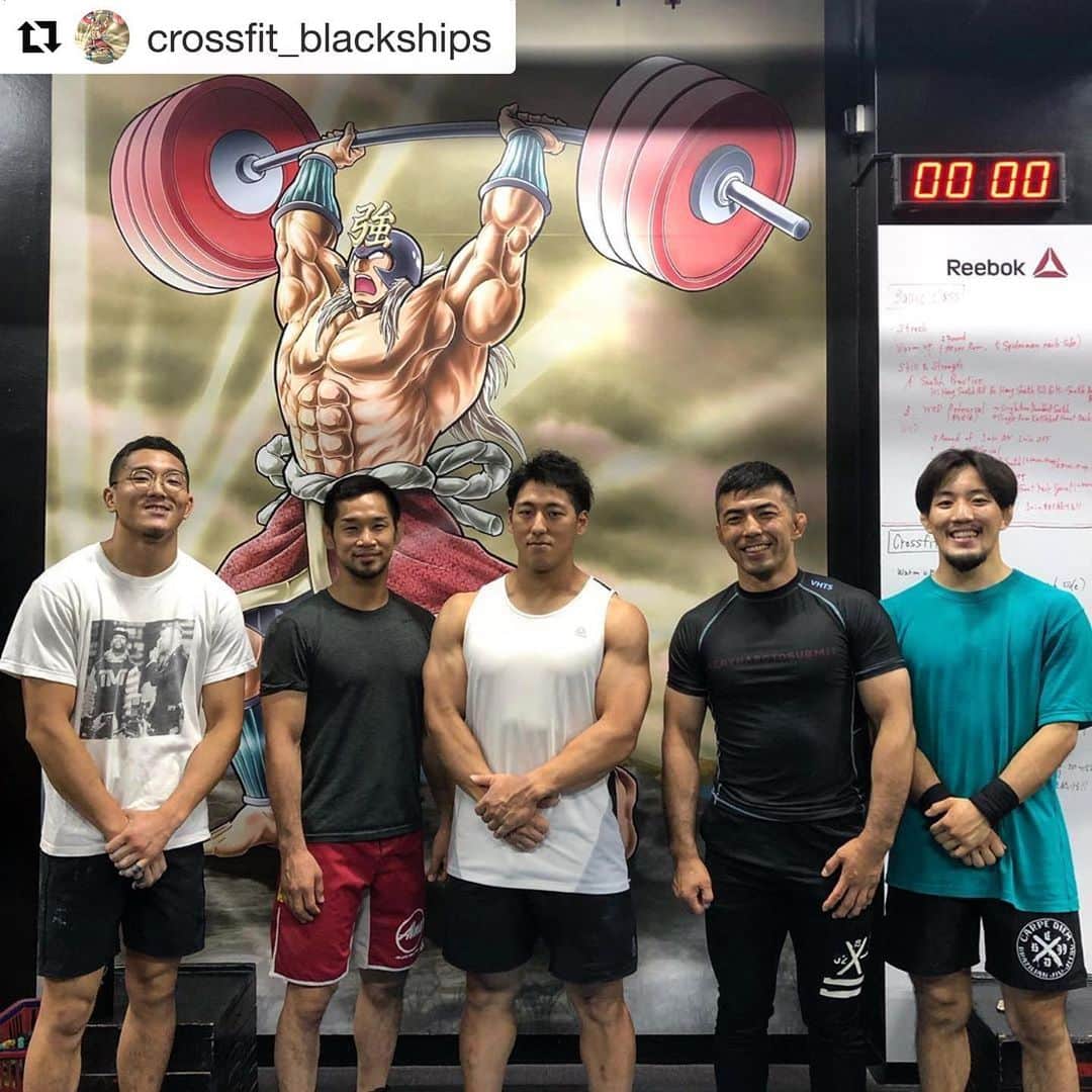 山本俊樹のインスタグラム：「#Repost @crossfit_blackships ・・・ 本日の アスリート合同練習会には、 ラグビー、柔術、総合格闘技、 クロスフィット、パワーリフティング、 ウエイトリフティングと 色々なジャンルの選手に ご参加頂きました。  総合格闘技団体RIZINで 大活躍されている 石渡伸太郎選手にも @caveshinta  初参加頂きました。  ご参加頂いた皆様、 ありがとうございました。  #ウエイトリフティングやろうぜ」