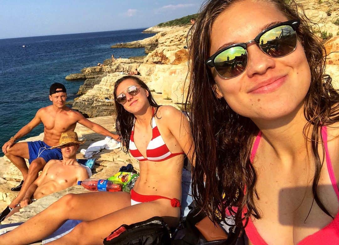ウッフェ・ベックのインスタグラム：「Many memories in the past and many to come. Happy birthday brother ❤️ #Slovenia #notSlovakia #itsnotthesame」