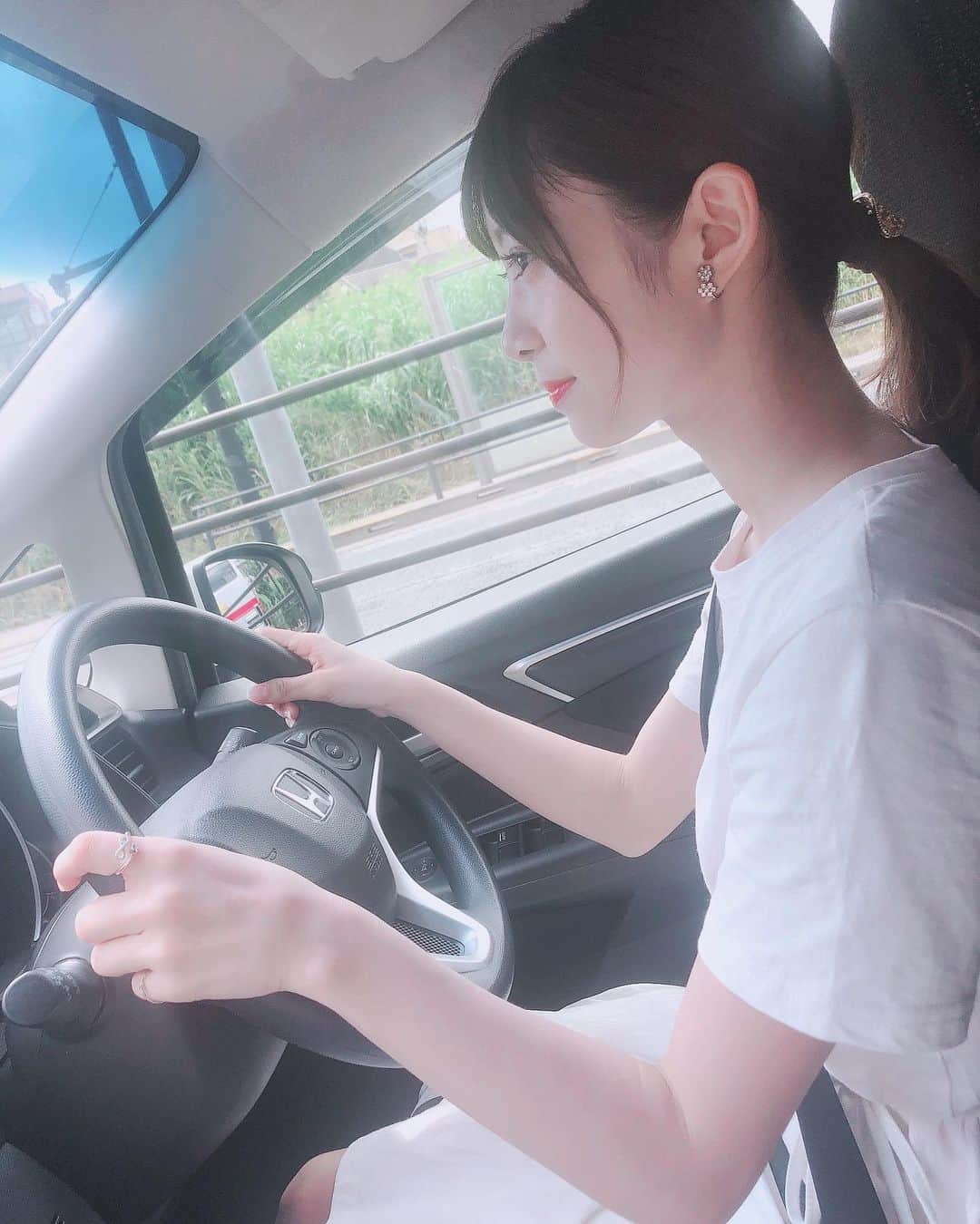 松川星さんのインスタグラム写真 - (松川星Instagram)「最近はよく運転します︎︎︎︎︎☺︎ 友達を連れ回すのだいすき︎︎︎︎︎☺︎」8月21日 22時42分 - akarin__rin