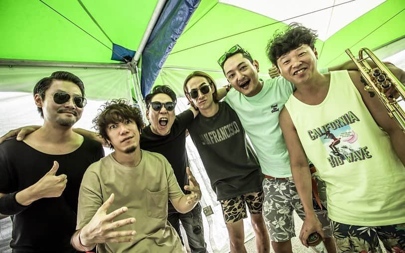 KEN IIKAWAさんのインスタグラム写真 - (KEN IIKAWAInstagram)「‪GANGWON ROCK  FESTIVAL 2019‬ . ‪初めての韓国のロックフェスに出させていただきました‬ . ‪呼んでくれたヨンウォンは韓国のロックシーンで気張っている大切な友達。‬ ‪この日から韓国のロックシーンが大きくなる！‬ . ‪そんな記念すべきステージに立てて感無量！‬ . ‪ありがとうヨンウォン！‬ありがとうSONIC STONES！ . ‪写真 @hayachinphoto」8月21日 23時01分 - keniikawa