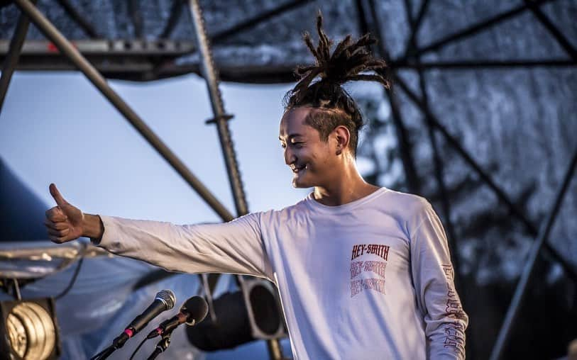 KEN IIKAWAさんのインスタグラム写真 - (KEN IIKAWAInstagram)「‪GANGWON ROCK  FESTIVAL 2019‬ . ‪初めての韓国のロックフェスに出させていただきました‬ . ‪呼んでくれたヨンウォンは韓国のロックシーンで気張っている大切な友達。‬ ‪この日から韓国のロックシーンが大きくなる！‬ . ‪そんな記念すべきステージに立てて感無量！‬ . ‪ありがとうヨンウォン！‬ありがとうSONIC STONES！ . ‪写真 @hayachinphoto」8月21日 23時01分 - keniikawa