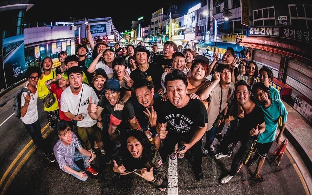 KEN IIKAWAさんのインスタグラム写真 - (KEN IIKAWAInstagram)「‪GANGWON ROCK  FESTIVAL 2019‬ . ‪初めての韓国のロックフェスに出させていただきました‬ . ‪呼んでくれたヨンウォンは韓国のロックシーンで気張っている大切な友達。‬ ‪この日から韓国のロックシーンが大きくなる！‬ . ‪そんな記念すべきステージに立てて感無量！‬ . ‪ありがとうヨンウォン！‬ありがとうSONIC STONES！ . ‪写真 @hayachinphoto」8月21日 23時01分 - keniikawa