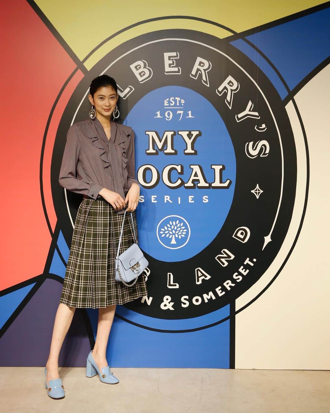 のインスタグラム：「@mulberryengland  #mulberryxtokyo  #mulberrymylocal」