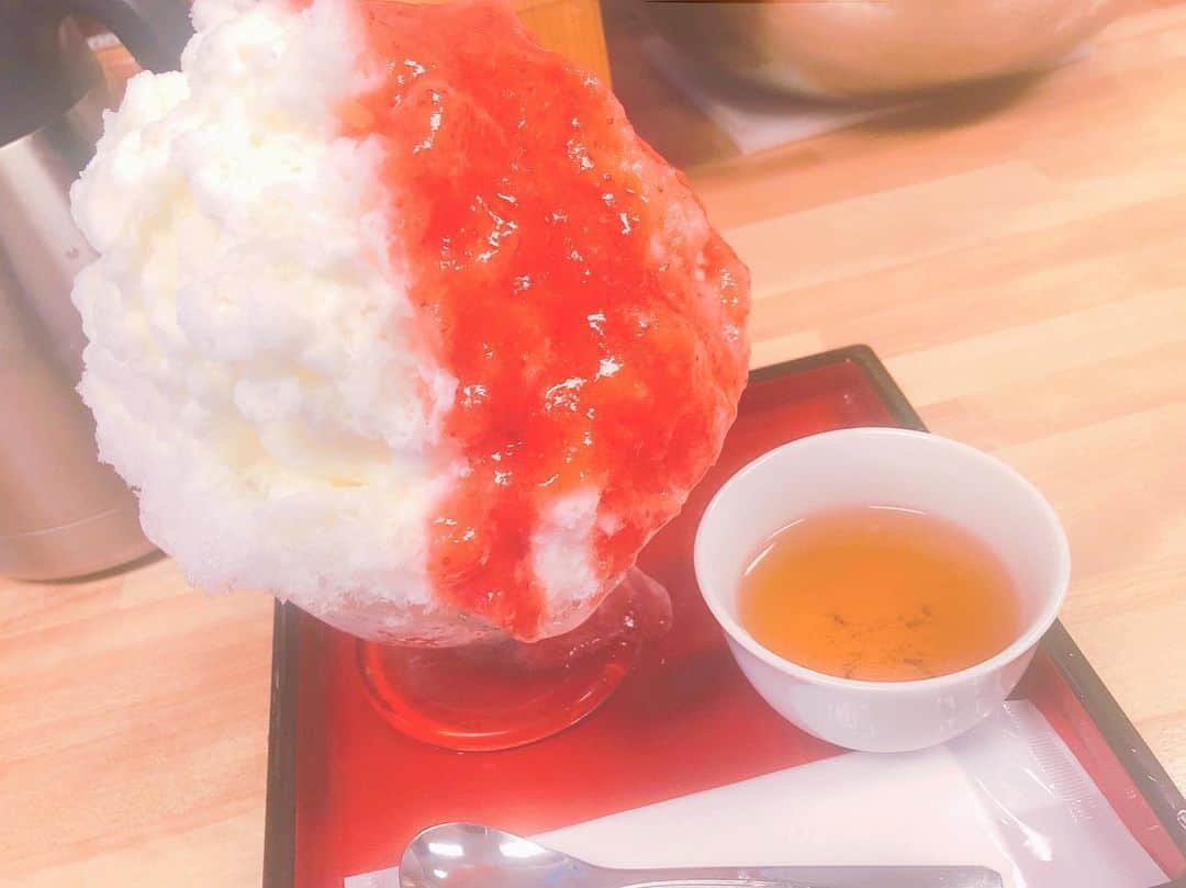 百瀬怜のインスタグラム：「今日はポケモン大好きな友達と食べまくってきた( ◜◡◝ 明日からまた頑張るので今日は良いよね（まあもう食べてしまったんですが） 餃子の食べ放題絶対行きたかったんですよね（specの見過ぎである）（当麻ほど食べれなかった）かき氷は飲みましたが」