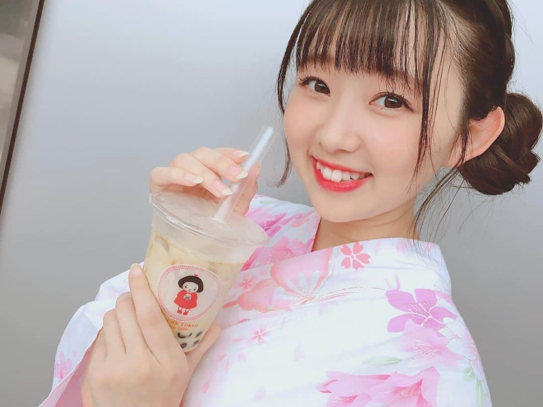 熊沢世莉奈さんのインスタグラム写真 - (熊沢世莉奈Instagram)「タピオカ🥤💗🖤 . ミルクティーが一番大好き♡♡♡ .  #タピオカ #タピ活 #浴衣 #ミルクティー」8月21日 23時32分 - kuma_0417