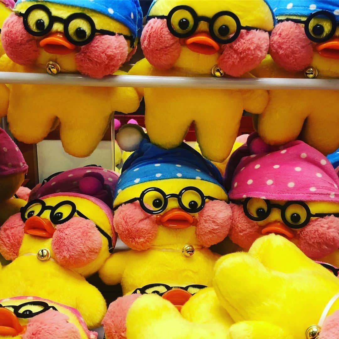 田中秀幸のインスタグラム：「謎キャラ in China #china #shanghai #mascot #キャラ」
