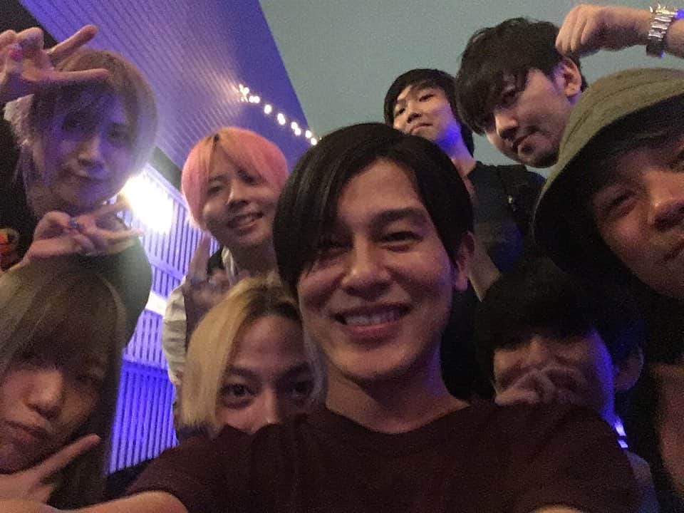 のインスタグラム：「今日は中田ヤスタカさんのトラックメー会飲み@PLUSSTOKYOでした🍻banvoxさん、Yunomiさん、TeddyLoidさん、Yuc’eさん、Torienaさん、Norさん、UjicoさんとBBQやってめっちゃ夏休みでした✨✨ めっちゃ楽しかった〜🍉 #dédémouse #dedemouse #デデマウス  #電電鼠 #中田ヤスタカ #Teddyloid #Yunomi #toriena #yuce nor #banvox #ujico #plusstokyo #夏休み」