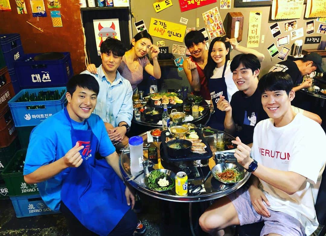瀬戸大也さんのインスタグラム写真 - (瀬戸大也Instagram)「🇰🇷🏊‍♂️🇯🇵 . . . . . 8月15日から韓国に旅行とトレーニングをしに行って来ました！！ みんな親切に色々教えてくれたり美味しいご飯屋さんに連れて行ってくれました😚 여러분 정말 감사합니다🙏  #korea #japan #swimming #thanks #seoul」8月21日 23時59分 - daiya_seto