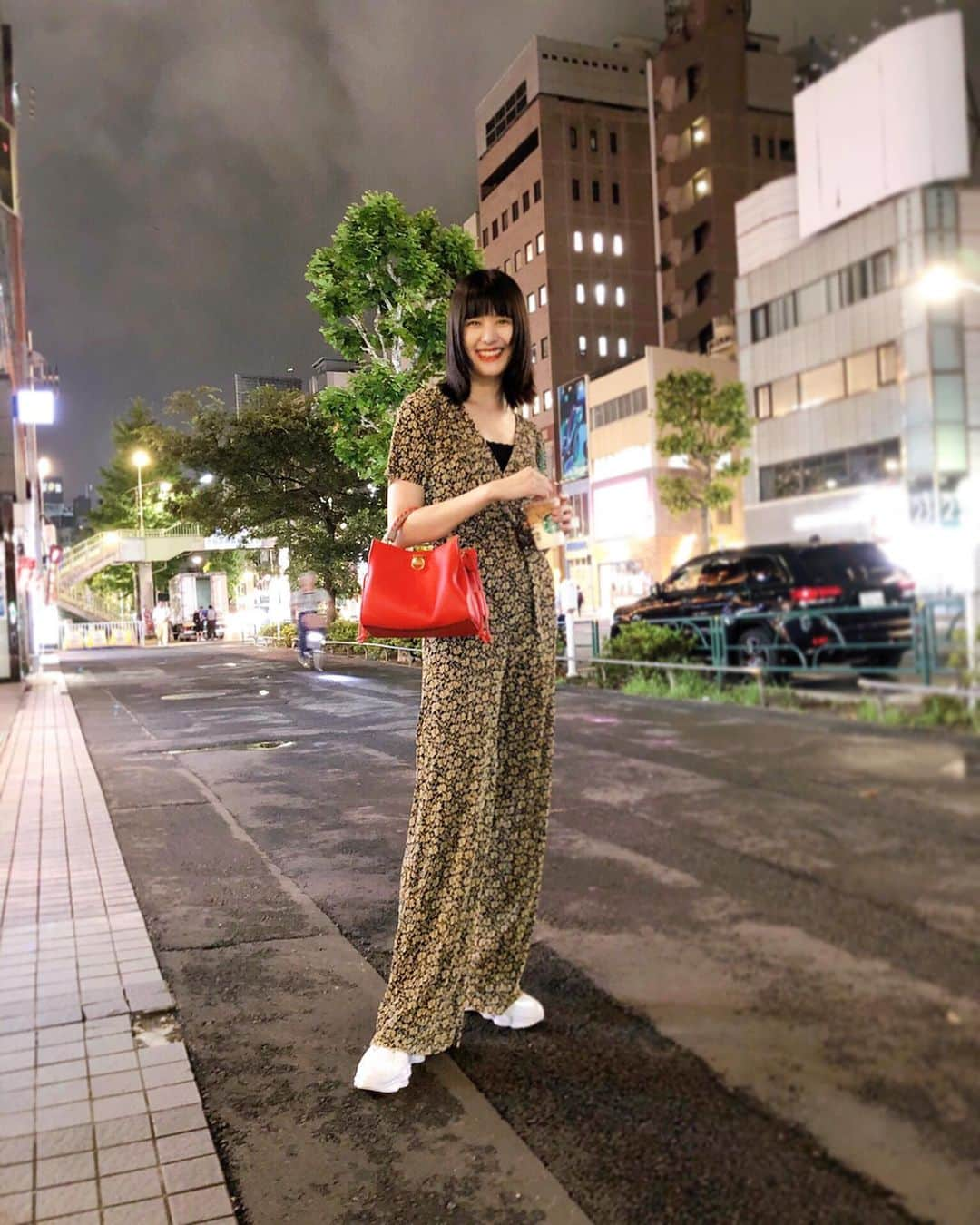 新井貴子さんのインスタグラム写真 - (新井貴子Instagram)「The sky after the guerilla heavy rain was beautiful☔️⚡️🖤 . ゲリラ豪雨の後の空が綺麗でした☺️☁️」8月22日 0時14分 - kikoarai