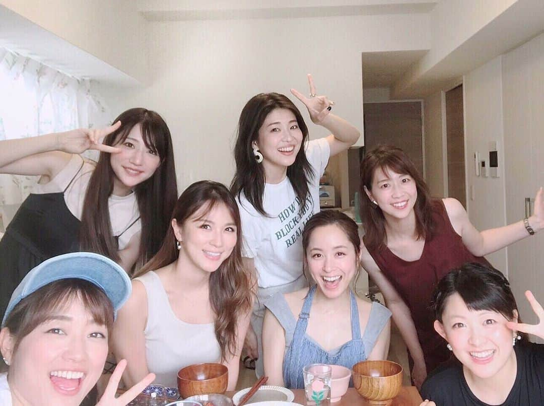 池田愛恵里さんのインスタグラム写真 - (池田愛恵里Instagram)「すまたんの女性出演者のみなさん🌻アナウンサーさんとリポーターさんみんなで集合しました！ 訓佳さんの手料理が美味しくて…みなさんのお話が楽しくて…お昼に集合したのに気づけば夜になってました！笑 楽しかったなぁ🥰 #すまたん #すまたんzip」8月22日 0時05分 - ikeda_aeri