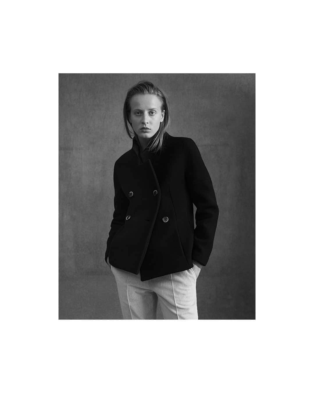 ニコルファリのインスタグラム：「AMY JACKET Crafted in Italy, the cropped AMY caban jacket epitomises versatile, transitional style.  #NicoleFarhi #AW19 #CabanJacket」