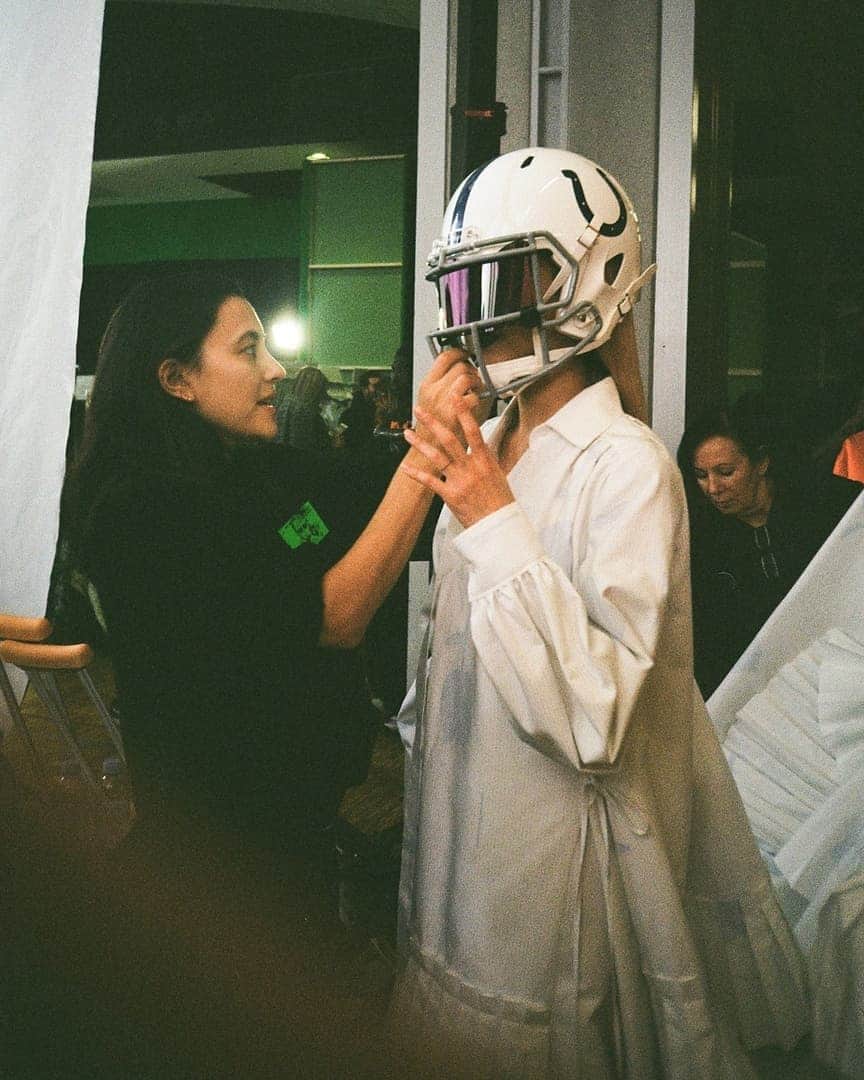 OFF-WHITE C/O VIRGIL ABLOHさんのインスタグラム写真 - (OFF-WHITE C/O VIRGIL ABLOHInstagram)「[process image] behind the scenes of fw19 men's Off-White™ runway show. photography c/o @chilldays」8月22日 1時01分 - off____white