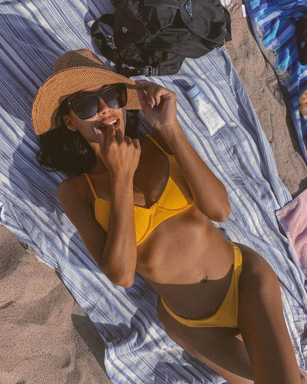 ナヤ・リヴェラさんのインスタグラム写真 - (ナヤ・リヴェラInstagram)「Diced pineapples 😜」8月22日 1時02分 - nayarivera