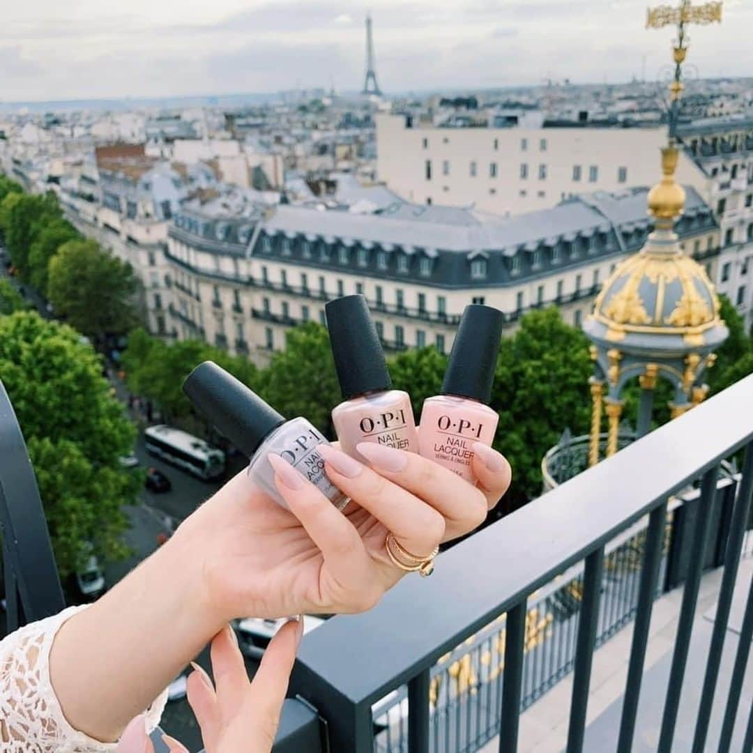 OPIさんのインスタグラム写真 - (OPIInstagram)「Which did you notice first, the nail polish or the view?! 😍 Comment below and tell us your favorite shade from #OPISheers. We're #OPIObsessed with both!⁠ ⁠ ⁠ Thanks for sharing! @ninaoceann⁠ ⁠ ⁠ #ColorIsTheAnswer #OPI #NailPolish #Nails #NailSwag #NailsOfTheDay #SheerNails #PinkNails #Love #Cute #Manicure #NOTD #AlwaysBareForYou」8月22日 1時46分 - opi