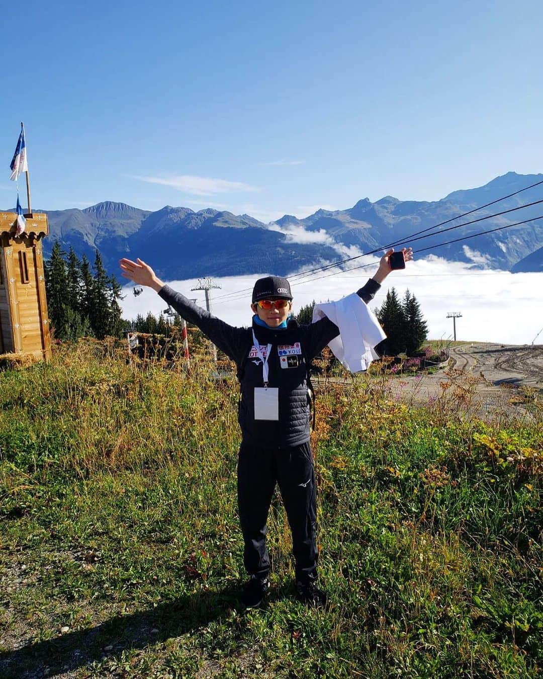 鍵山優真のインスタグラム：「courchevel🇫🇷⛰💁‍♂️」