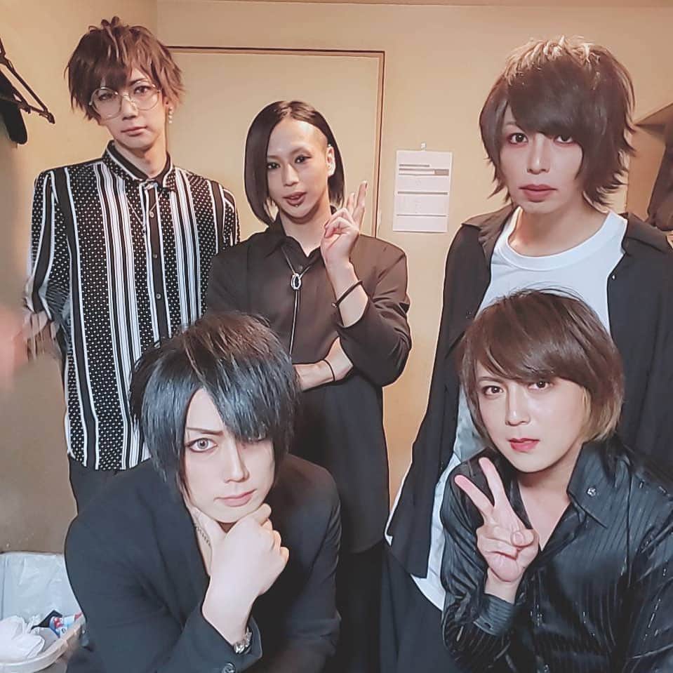 のインスタグラム：「昨日はこの面子でのセッションでした！あっという間に終わったライブやったけど楽しかったです！！来てくれた人ありがとう！！ #ice #sarshi #san #rui #ryo #bfn #hero #screw #fsao」