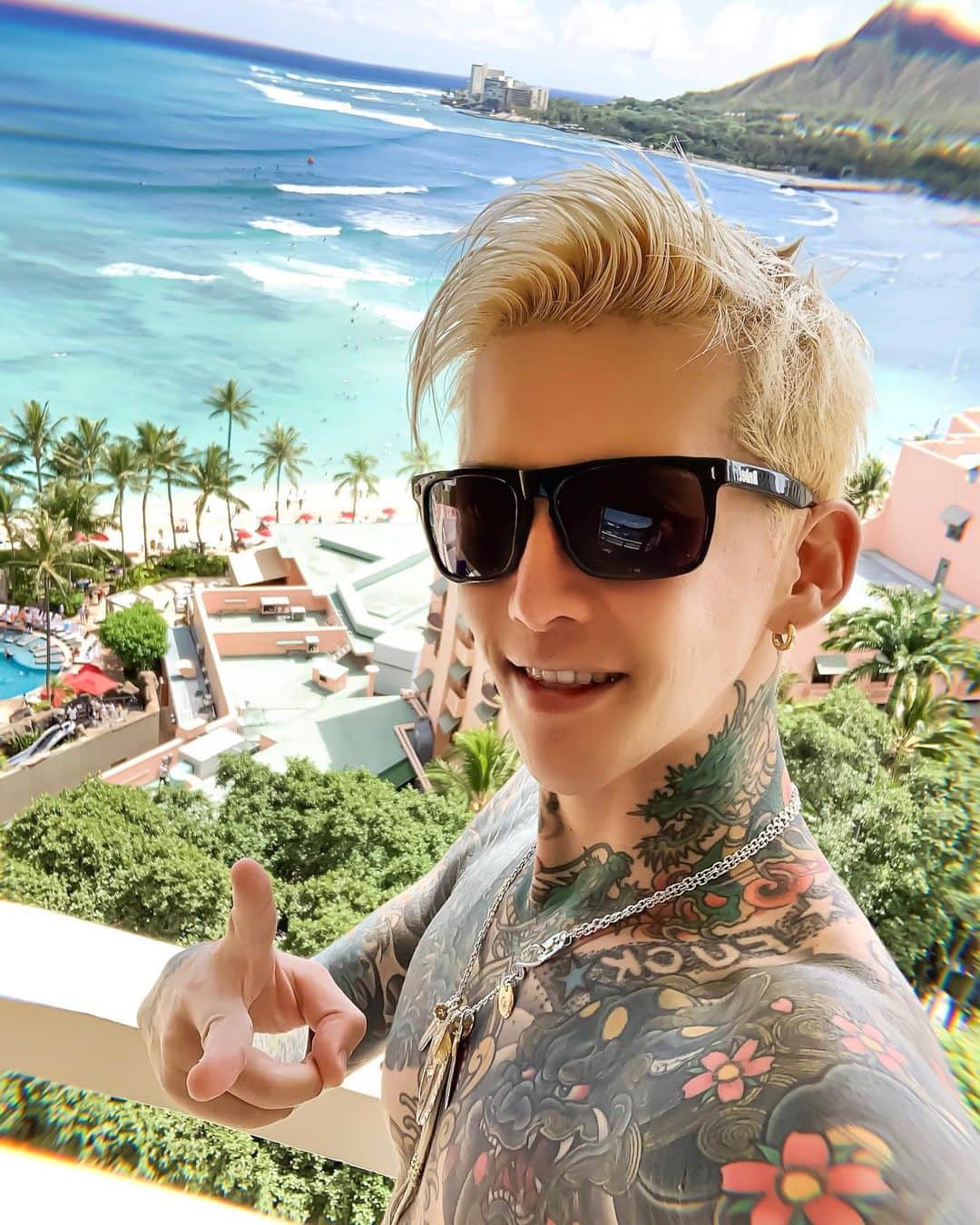 のインスタグラム：「. 収録を終えてその足でHawaiiに来ています 🌞🌴 部屋からの眺めが良すぎてヤバイ 👍🏻✨ . It is summer vacation from today!!!」