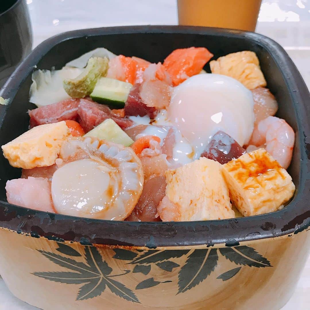 本間昭光のインスタグラム：「国営放送日替わり丼」